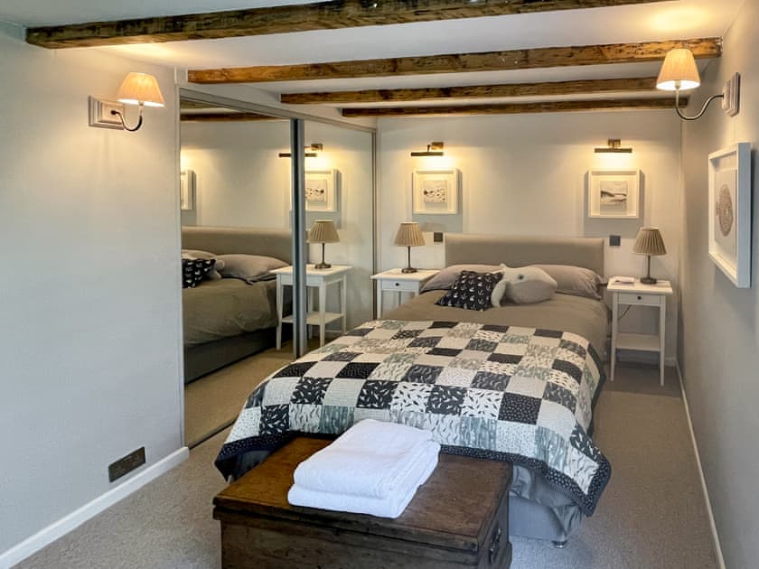 Downstairs double bedroom  | The Basket Loft, Newlyn