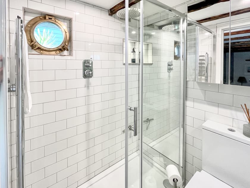 Downstairs Ensuite shower room | The Basket Loft, Newlyn