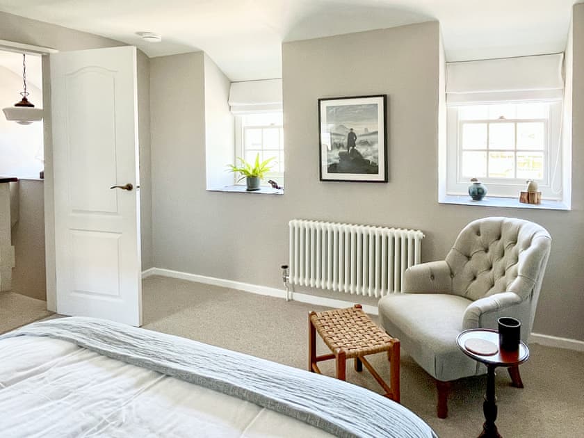 Master bedroom | The Basket Loft, Newlyn