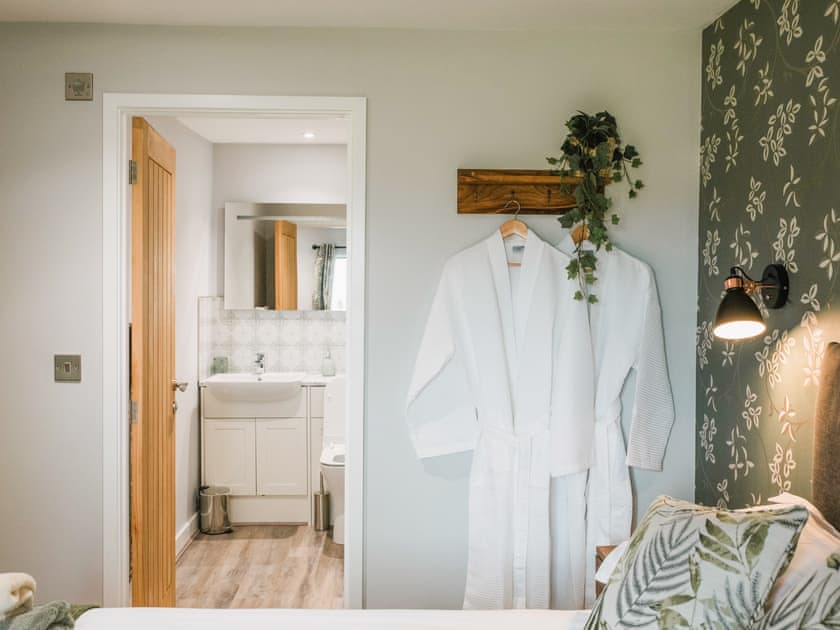 Double bedroom | Swallow Lodge - Merbach Hill View Holidays, Clifford