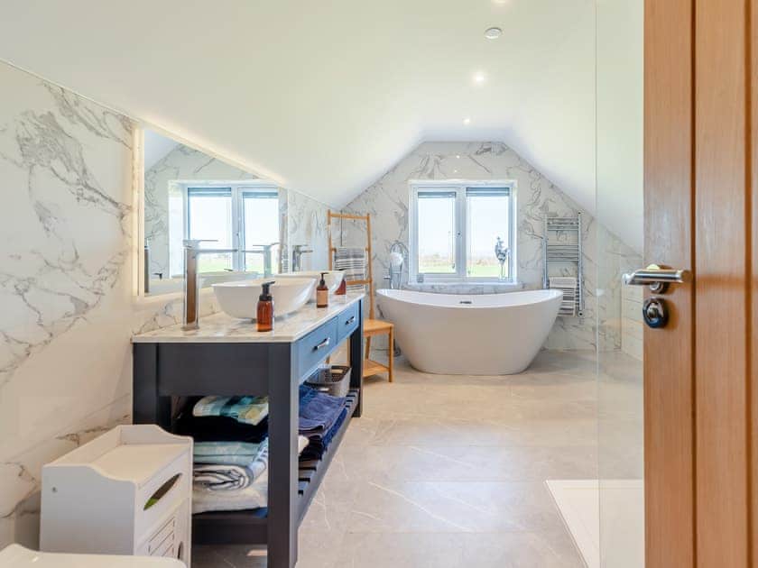 En-suite | Preselli View Cottage - Coastal View Cottages, Ludchurch, near Narberth