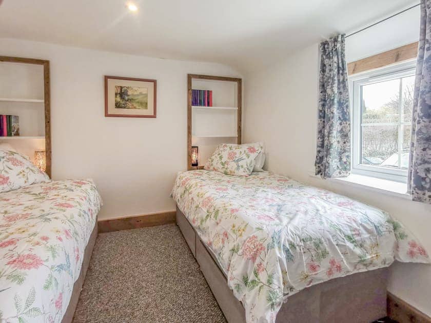 Twin bedroom | Daffodils, Haltwhistle