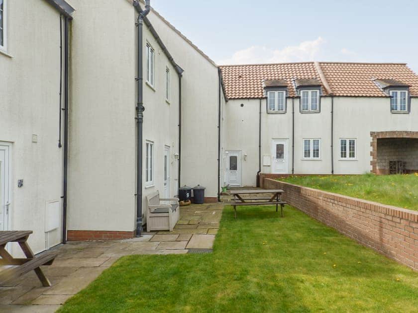 Rear open shared amenity area | Meadow View, Bridlington