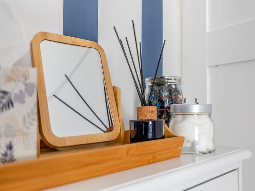 Shower room | Primrose Cottage, Teignmouth