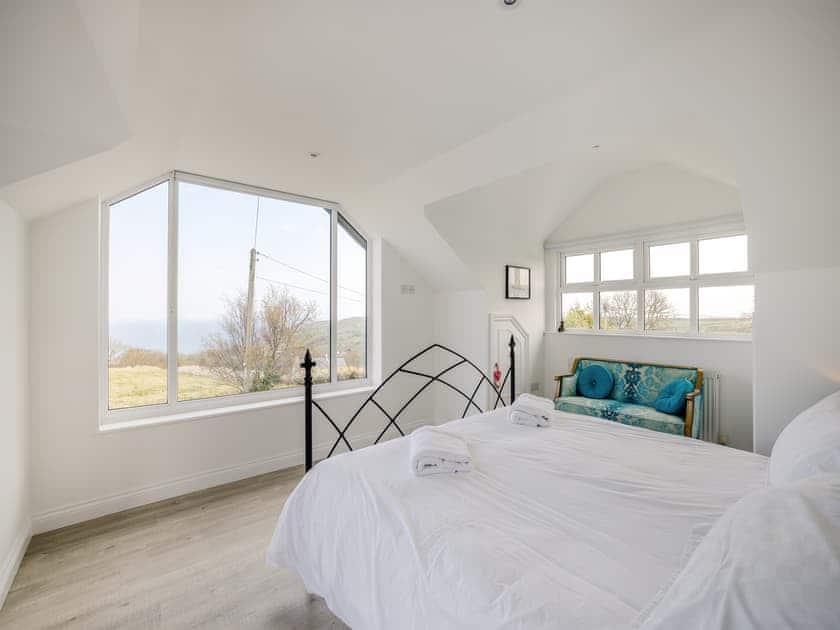 Master bedroom | Ty Newydd, Llanddona