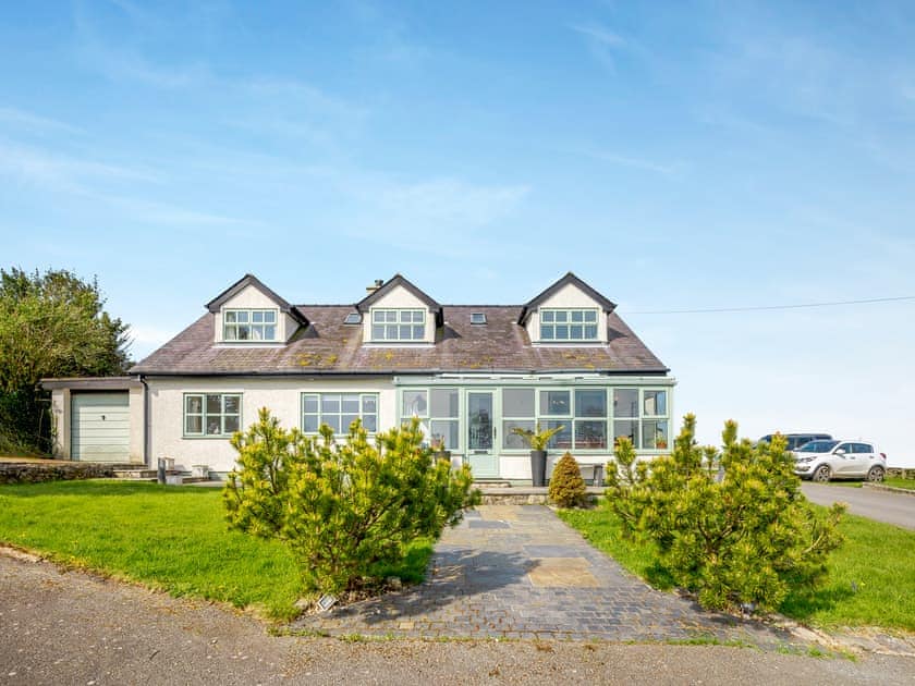 Exterior | Ty Newydd, Llanddona