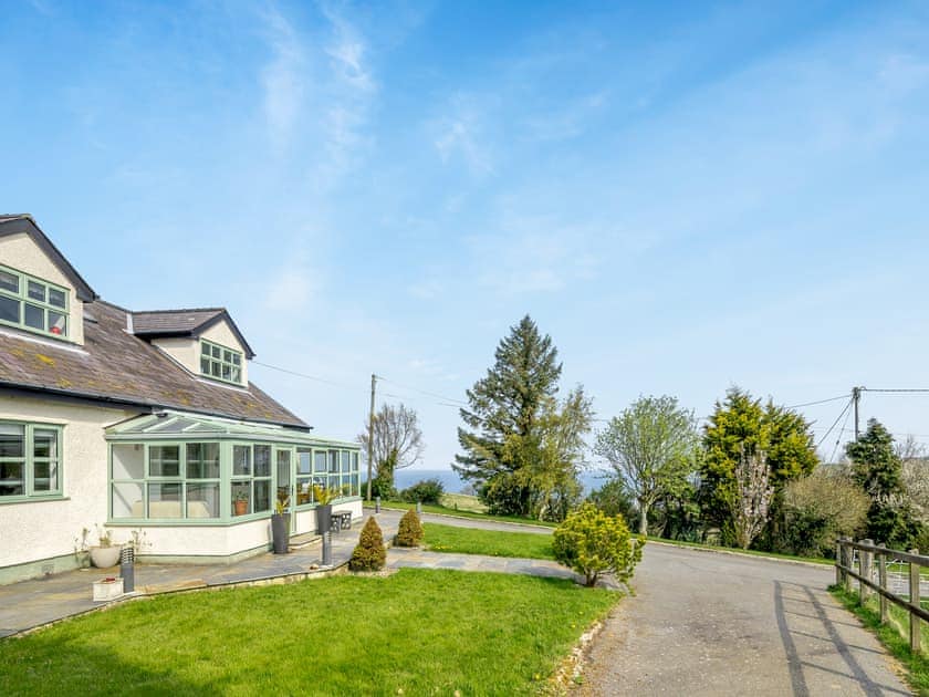 Exterior | Ty Newydd, Llanddona