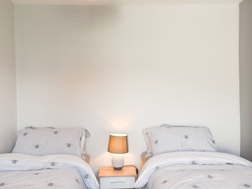 Twin bedroom | Newstead Cottage, Weymouth