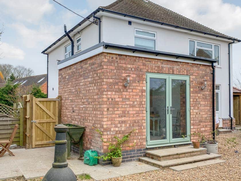 Exterior | Lily J Rose, Rugby