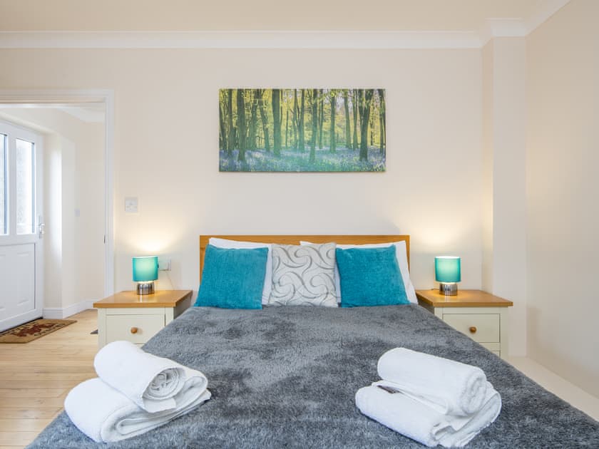 Double bedroom | Golwg y Cwm, Cilrhedyn, near Newcastle Emlyn