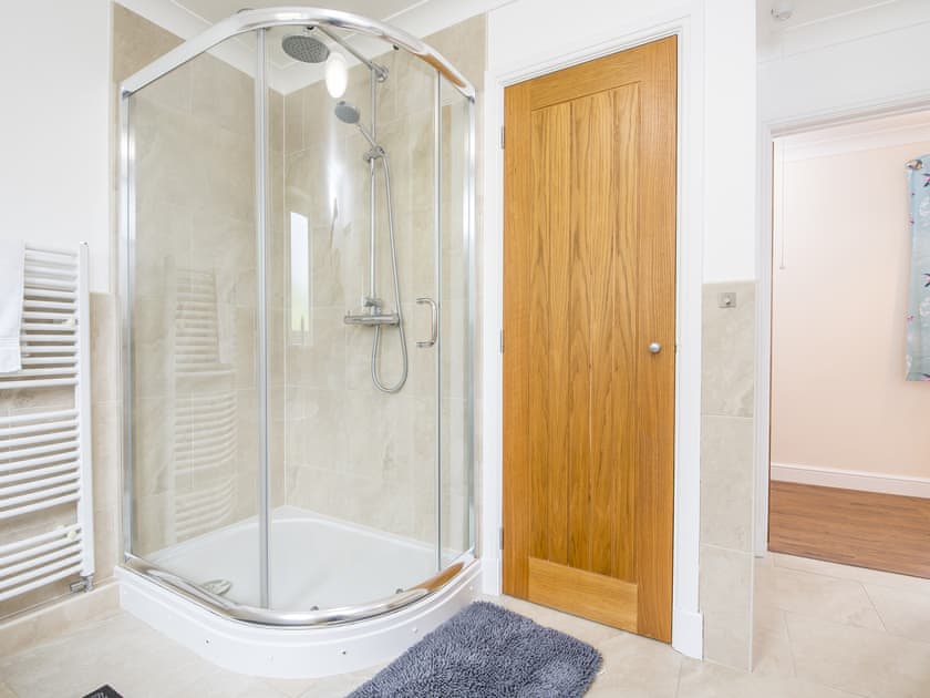 Bathroom | Golwg y Cwm, Cilrhedyn, near Newcastle Emlyn