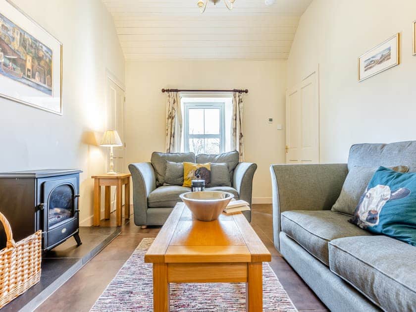 Living room | Allt Bronach - Gaskbeg Farm, Laggan