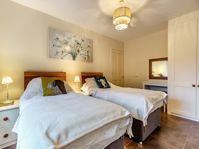 Twin bedroom | Allt Bronach - Gaskbeg Farm, Laggan
