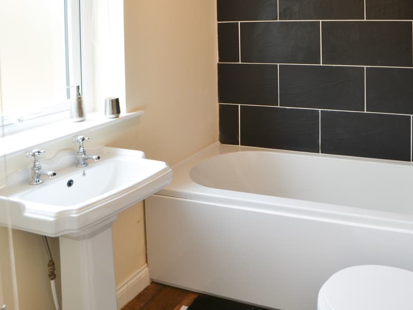 Bathroom | Maisie’s Cottage, North Middleton, near Wooler