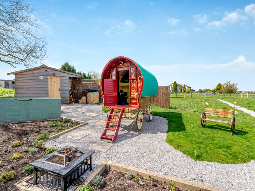 Setting | Harans Vardo - Houghton Barn Farm, Altham