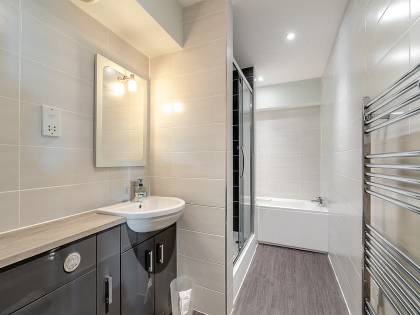 Bathroom | Bryn Y Mor Apartment, Tenby