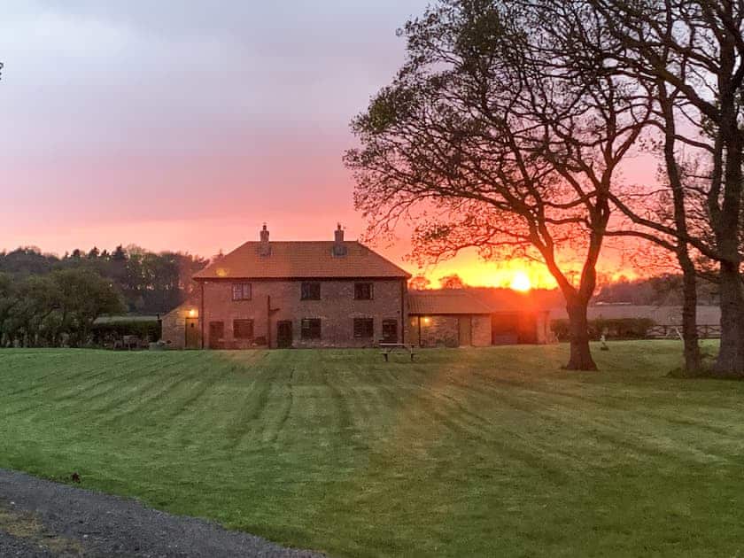 Sundown at Ranby Farm Cottages | Cowslip - Ranby Cottage Farm, Ranby, near Retford
