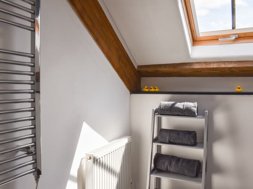Shower room | Slade Barn - Slade Farm, Brayford