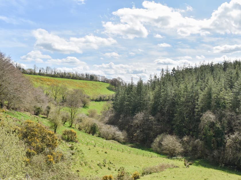 Setting | Slade Barn - Slade Farm, Brayford