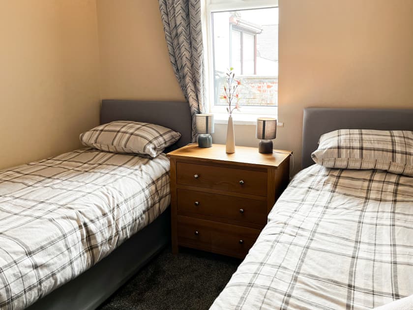 Twin bedroom | Ash Cottage, Buxton