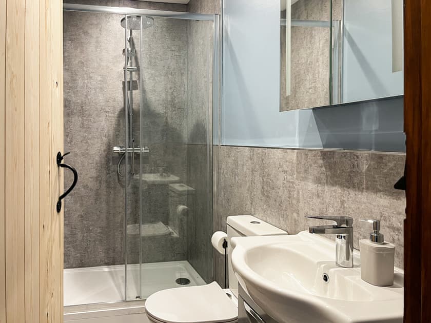 Shower room | Ash Cottage, Buxton