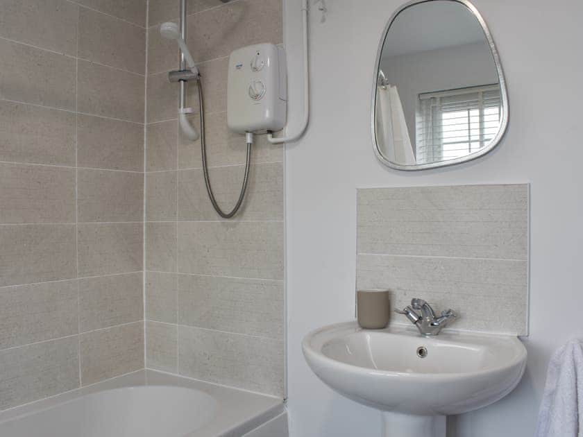 Bathroom | Scarborough Wave, Scarborough