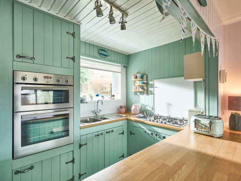 Kitchen | The Moorings, Newton