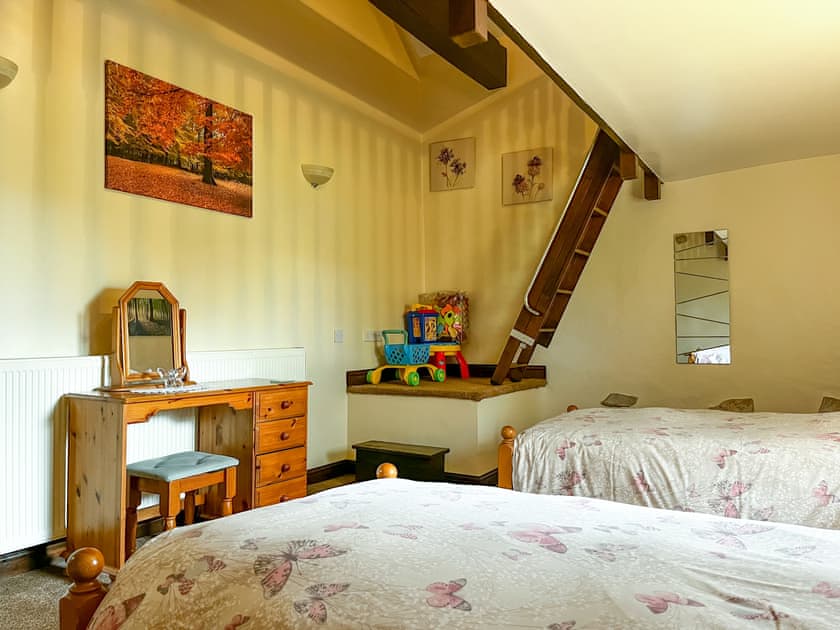Twin bedroom | Abbots Abode - Monks Retreat, Tideswell, near Buxton