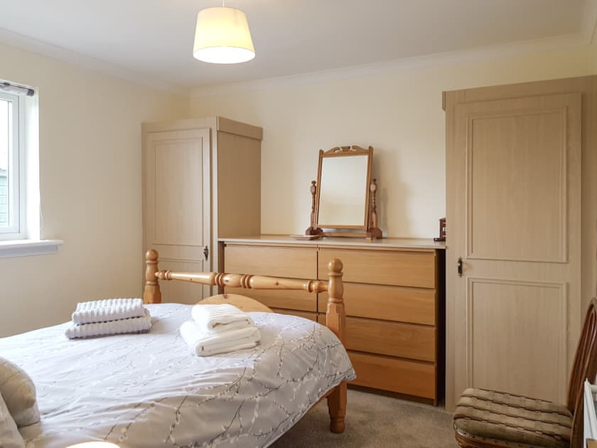 Double bedroom | Buchanan Park, Ceres, near Cupar
