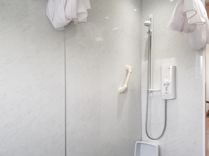 Wet room | Buchanan Park, Ceres, near Cupar