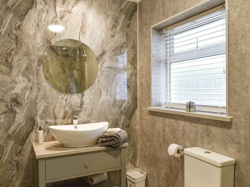 En-suite | Willow Cottage, Conwy