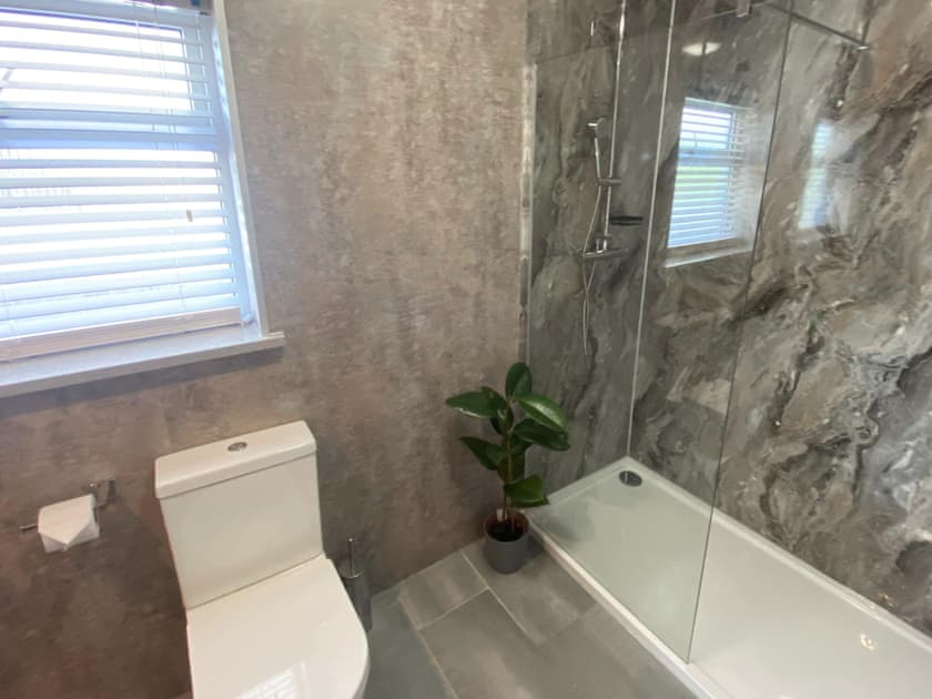 Shower room | Willow Cottage, Conwy
