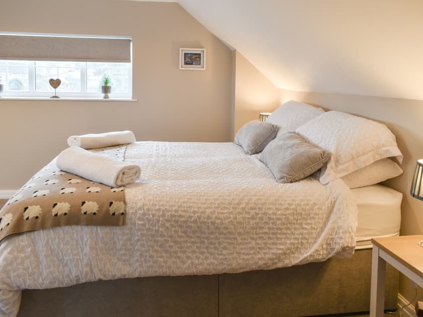 Double bedroom | Willow Cottage, Conwy