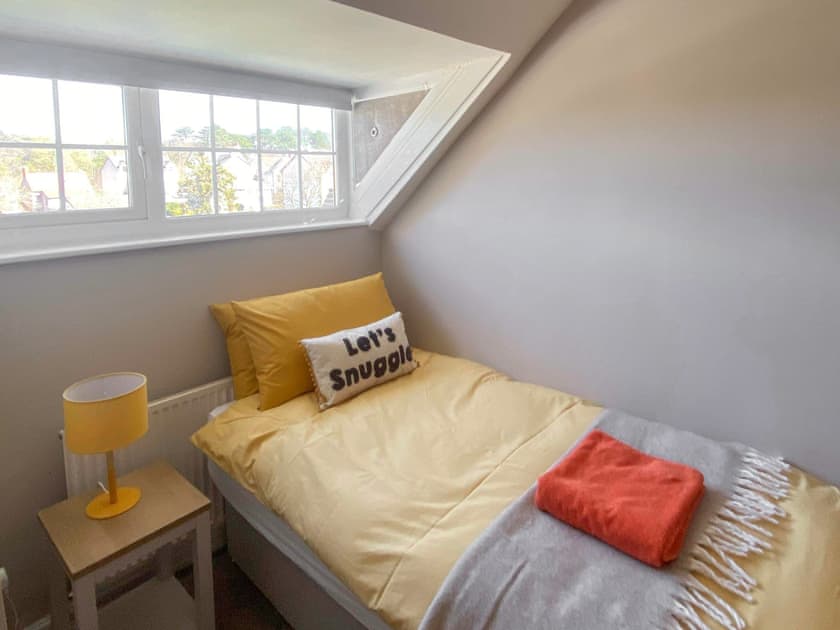 Twin bedroom | Willow Cottage, Conwy