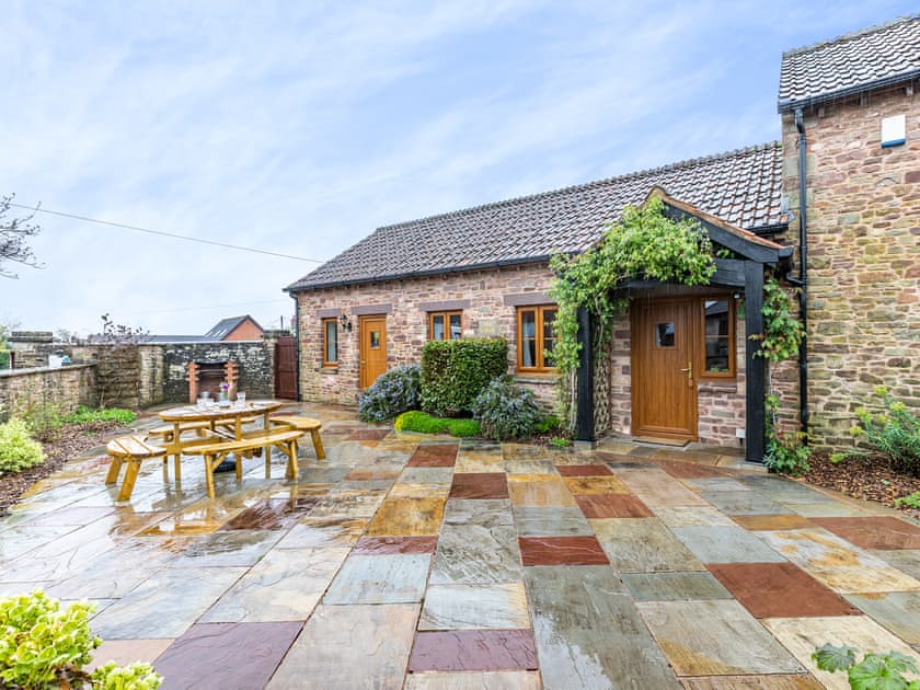 Exterior | The Lodge - Little Allaston Farm, Lydney