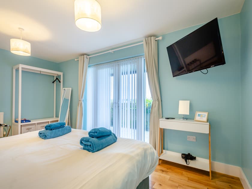 Double bedroom | Gwel Yr Haul, Barmouth