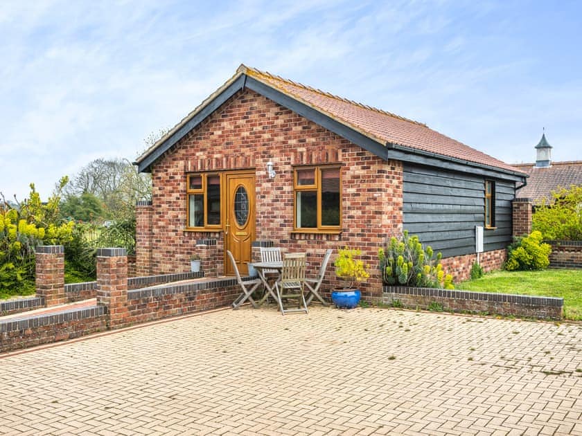 Exterior | Dairy Cottage - Linley Farm Cottages, St Osyth