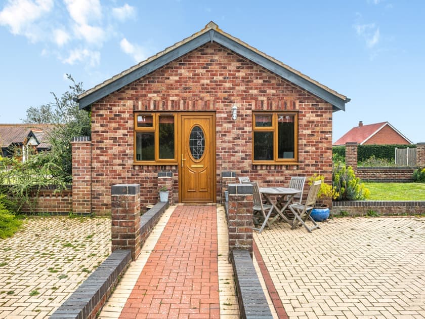 Exterior | Dairy Cottage - Linley Farm Cottages, St Osyth