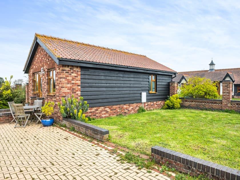 Exterior | Dairy Cottage - Linley Farm Cottages, St Osyth