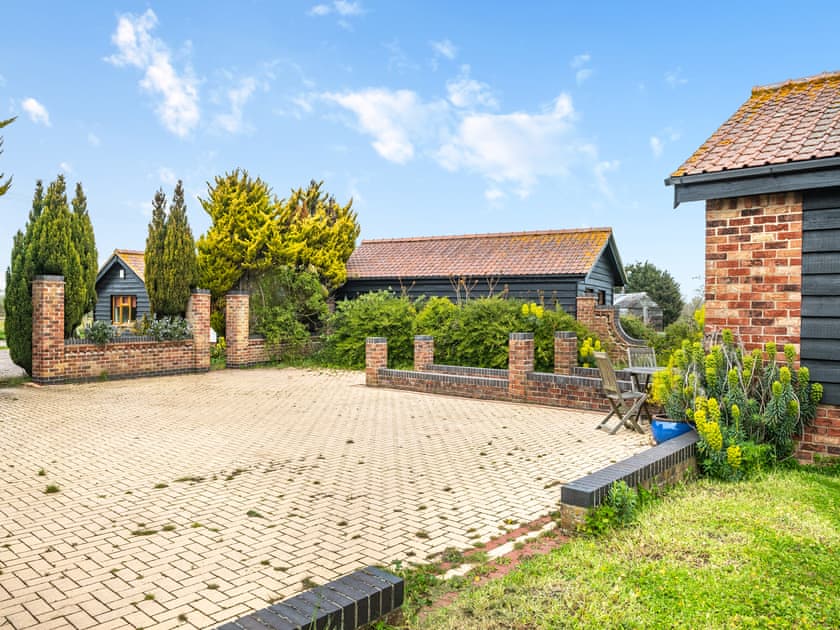Exterior | Dairy Cottage - Linley Farm Cottages, St Osyth