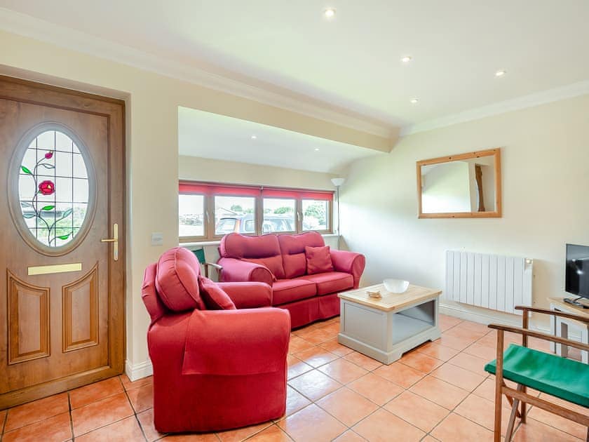 Living room | Pear Tree Cottage - Linley Farm Cottages, St Osyth