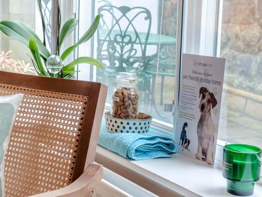 Dog friendly | Jasmine Cottage, Almouth, near Alnwick