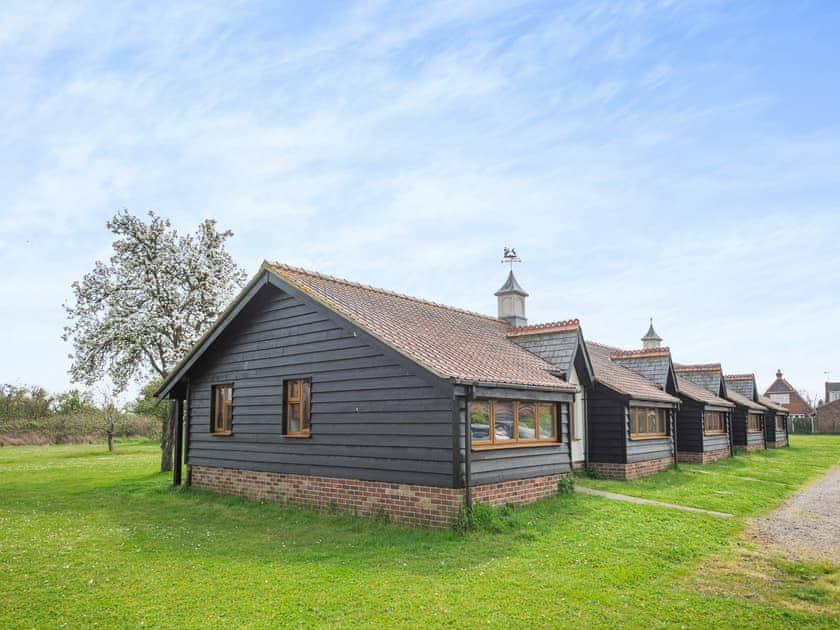 Exterior | Willow Tree Cottage - Linley Farm Cottages, St Osyth