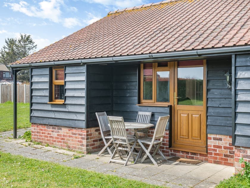 Exterior | Orchard Cottage - Linley Farm Cottages, St Osyth