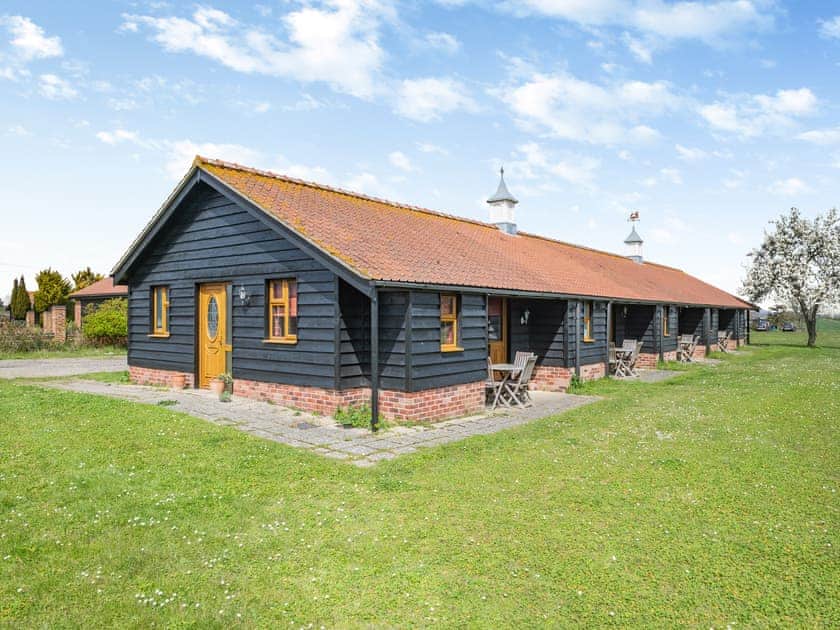 Exterior | Orchard Cottage - Linley Farm Cottages, St Osyth