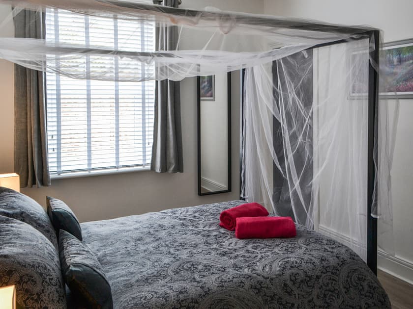 Four Poster bedroom | Ediths Retreat by the Sea, Tynemouth
