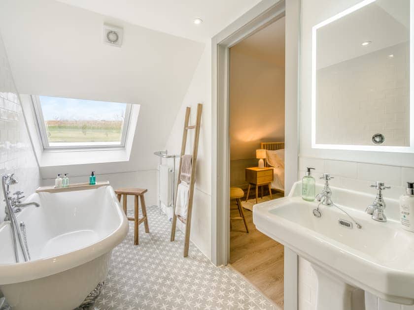 Bathroom | Blackside Cottage, Sorn