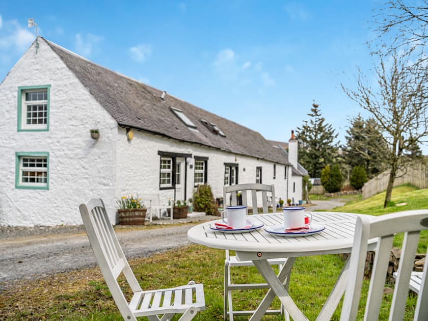 Sitting-out-area | Blackside Cottage, Sorn