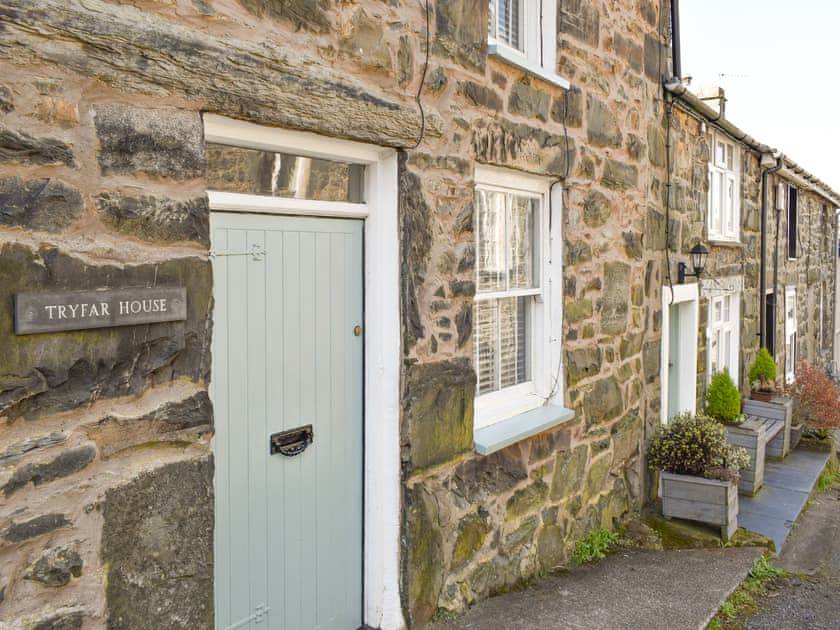 Exterior | Tryfar House, Harlech