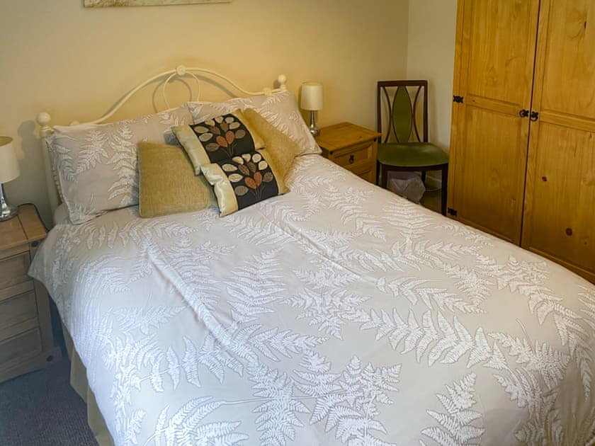Double bedroom | Willow Cottage, Cardigan